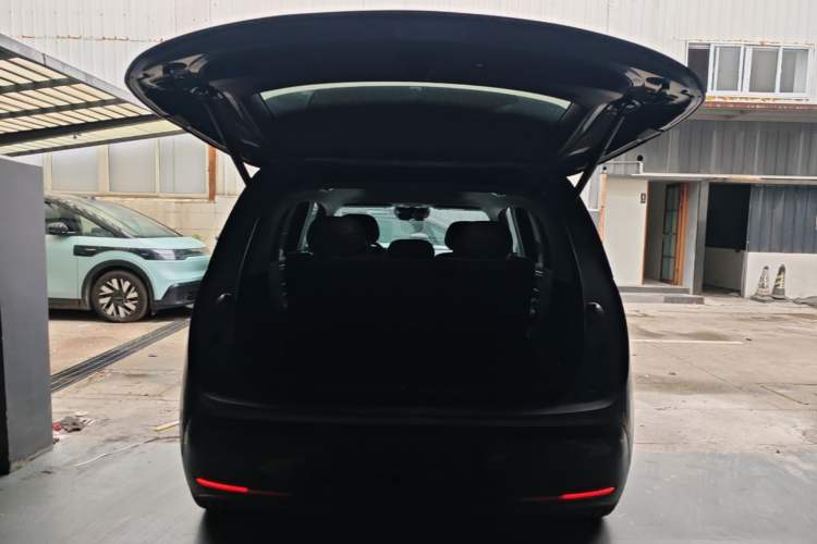 Used Zeekr MIX 2025 Intelligent Driving Version Trunk