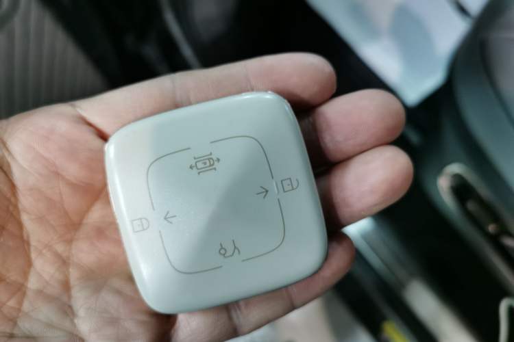 Used Zeekr MIX 2025 Long-Range Intelligent Driving Edition Vehicle Key
