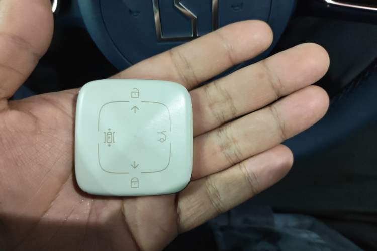 Used Zeekr MIX 2025 Long-Range Intelligent Driving Edition Vehicle Key