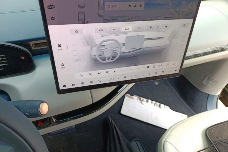 Used Zeekr MIX 2025 Long-Range Intelligent Driving Edition Audio And AC Panel