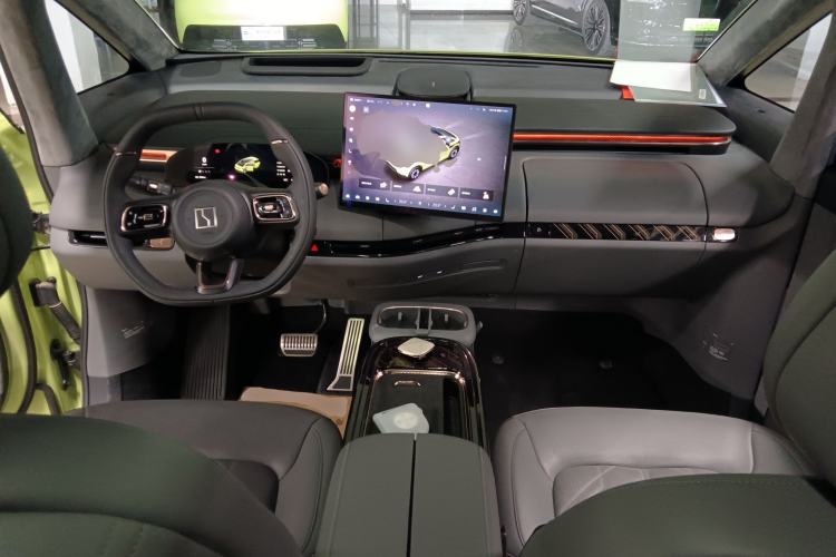 Used Zeekr MIX 2025 Long-Range Intelligent Driving Edition Center Console