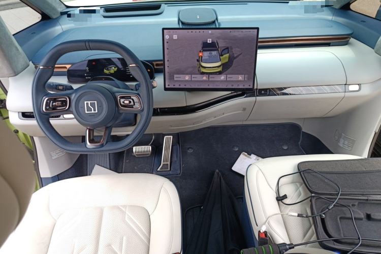 Used Zeekr MIX 2025 Long-Range Intelligent Driving Edition Center Console