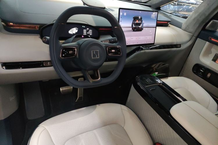 Used Zeekr MIX 2025 Long-Range Intelligent Driving Edition Center Console