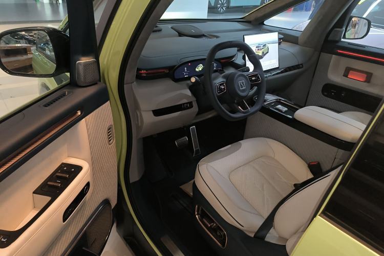 Used Zeekr MIX 2025 Long-Range Intelligent Driving Edition Driver Seat
