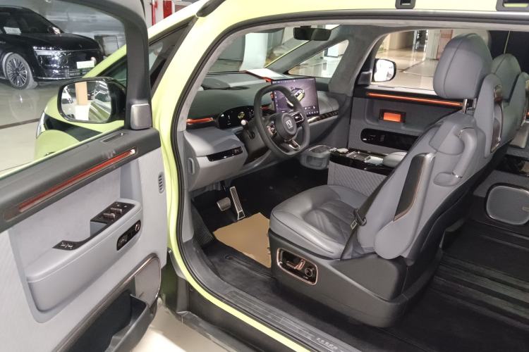 Used Zeekr MIX 2025 Long-Range Intelligent Driving Edition Driver Seat