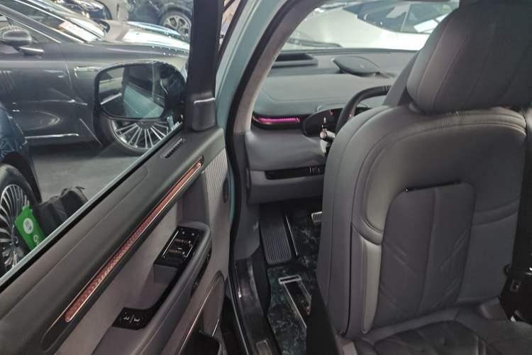 Used Zeekr MIX 2025 Long-Range Intelligent Driving Edition Driver Seat