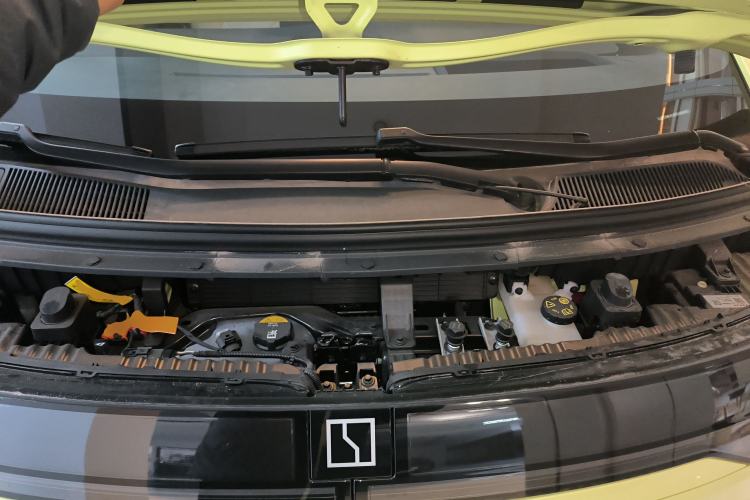 Used Zeekr MIX 2025 Long-Range Intelligent Driving Edition Engine Bay