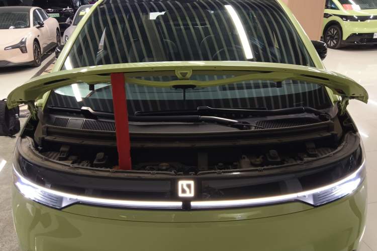 Used Zeekr MIX 2025 Long-Range Intelligent Driving Edition Engine Bay