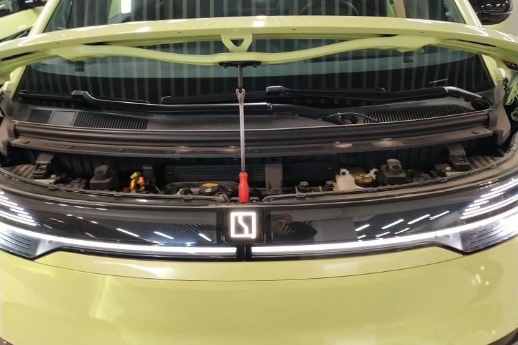 Used Zeekr MIX 2025 Long-Range Intelligent Driving Edition Engine Bay