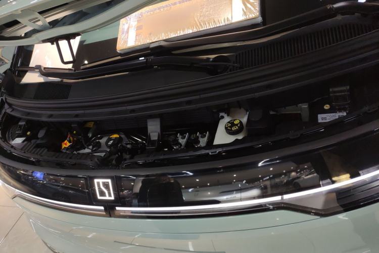 Used Zeekr MIX 2025 Long-Range Intelligent Driving Edition Engine Bay