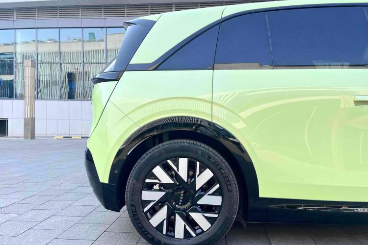 Used Zeekr MIX 2025 Long-Range Intelligent Driving Edition Exterior 12