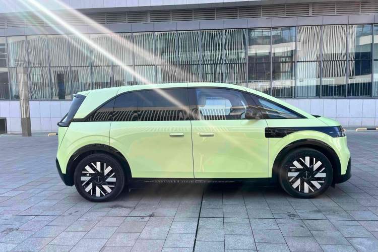Used Zeekr MIX 2025 Long-Range Intelligent Driving Edition Exterior 14