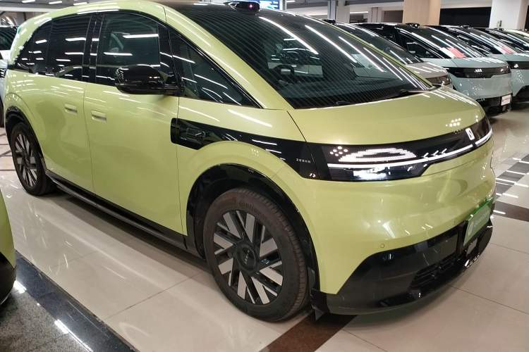 Used Zeekr MIX 2025 Long-Range Intelligent Driving Edition Exterior 2