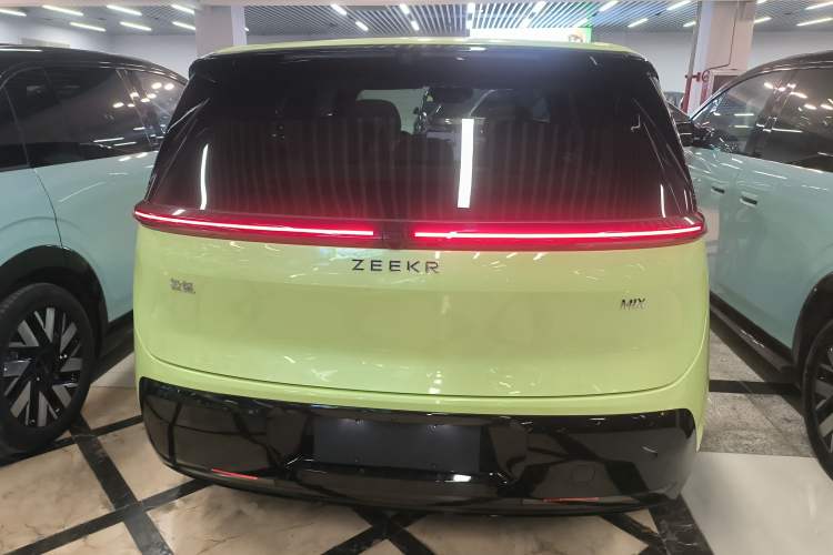 Used Zeekr MIX 2025 Long-Range Intelligent Driving Edition Exterior 4