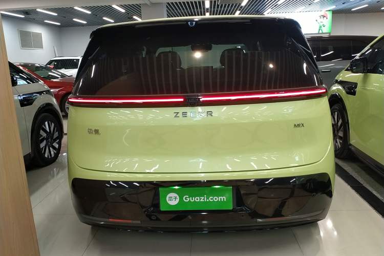 Used Zeekr MIX 2025 Long-Range Intelligent Driving Edition Exterior 4