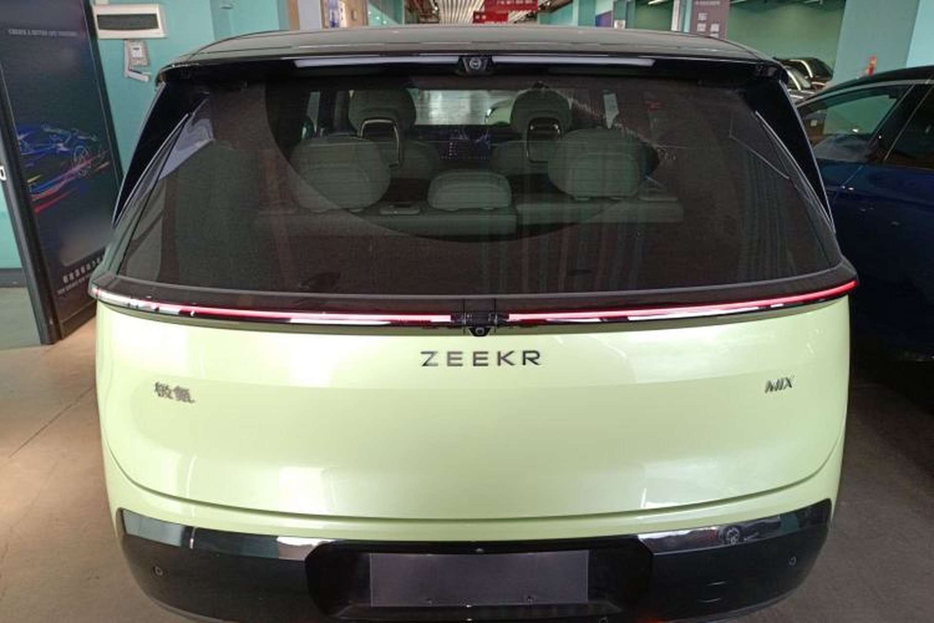 Used Zeekr MIX 2025 Long-Range Intelligent Driving Edition Exterior 4
