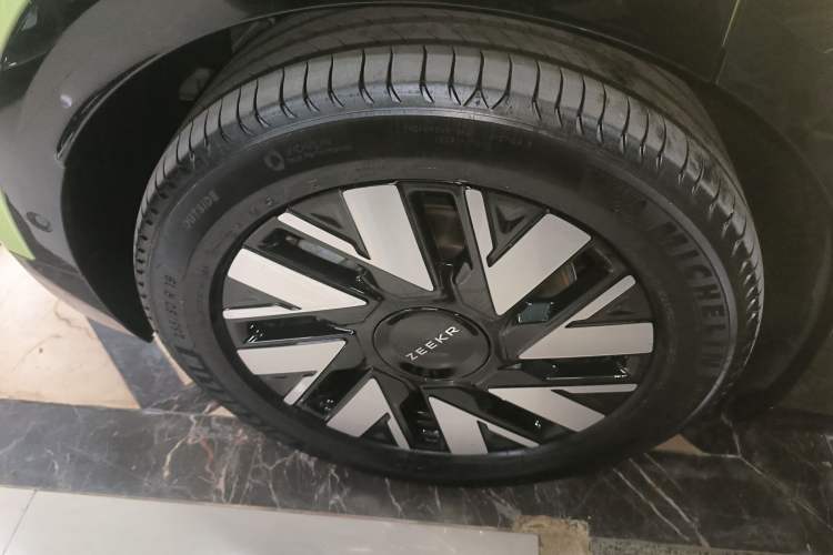 Used Zeekr MIX 2025 Long-Range Intelligent Driving Edition Exterior 8