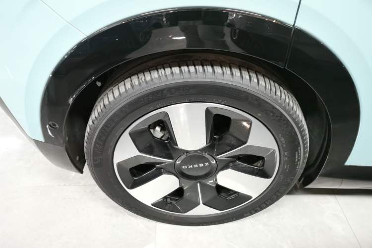 Used Zeekr MIX 2025 Long-Range Intelligent Driving Edition Exterior 8