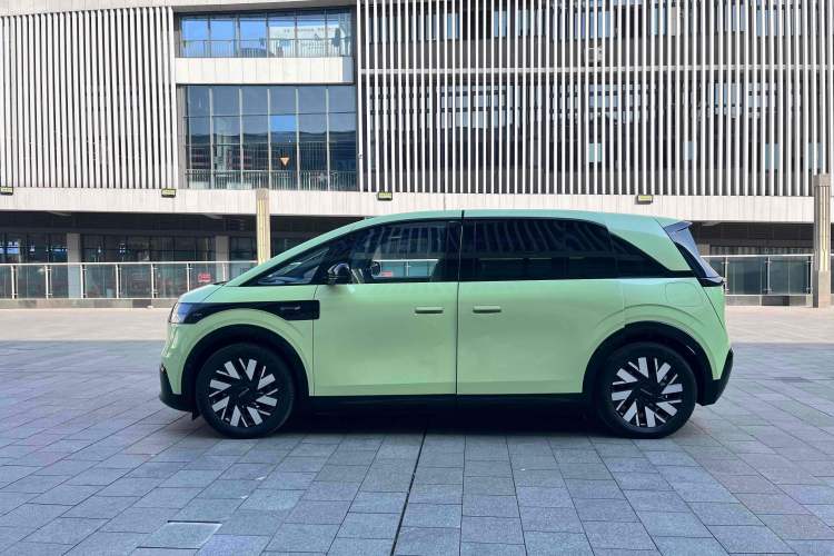Used Zeekr MIX 2025 Long-Range Intelligent Driving Edition Exterior 8