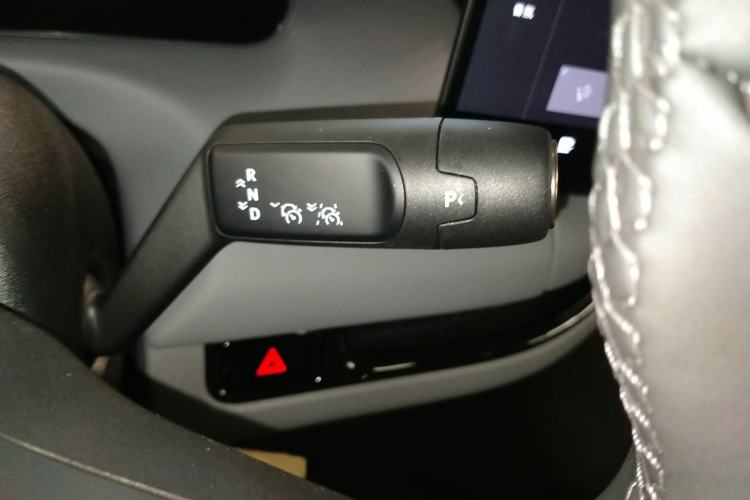 Used Zeekr MIX 2025 Long-Range Intelligent Driving Edition Gear Lever