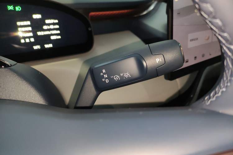 Used Zeekr MIX 2025 Long-Range Intelligent Driving Edition Gear Lever