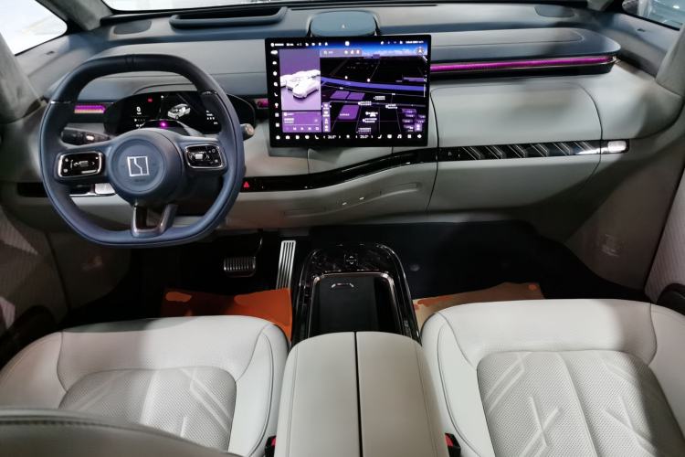Used Zeekr MIX 2025 Long-Range Intelligent Driving Edition Interior 2