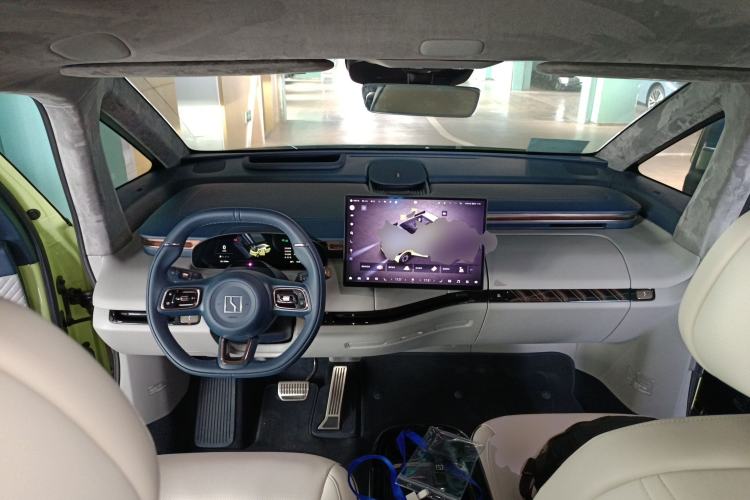 Used Zeekr MIX 2025 Long-Range Intelligent Driving Edition Interior 2