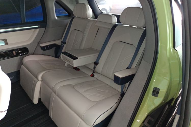 Used Zeekr MIX 2025 Long-Range Intelligent Driving Edition Interior 4