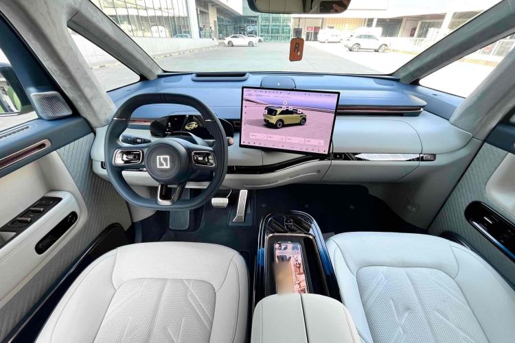 Used Zeekr MIX 2025 Long-Range Intelligent Driving Edition Interior 8