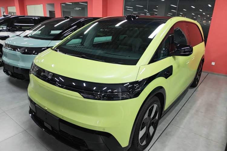 Zeekr MIX 2025 Intelligent Driving Version
