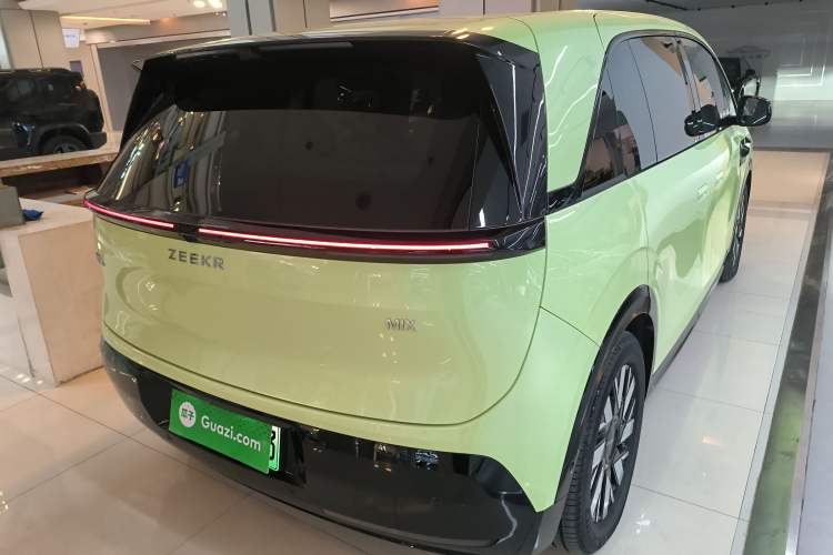 Used Zeekr MIX 2025 Long-Range Intelligent Driving Edition Rear Right 45 Deg