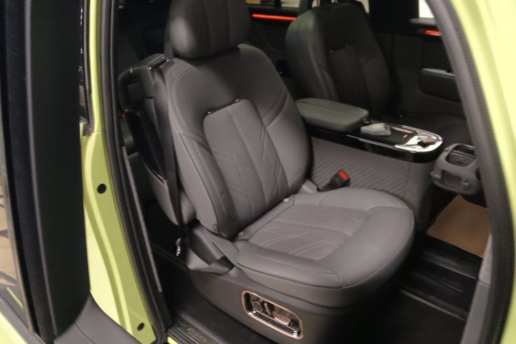 Used Zeekr MIX 2025 Long-Range Intelligent Driving Edition Right Front Seat