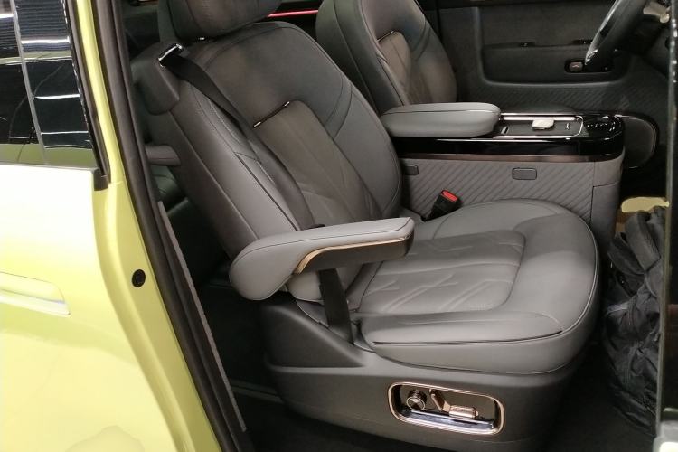 Used Zeekr MIX 2025 Long-Range Intelligent Driving Edition Right Front Seat