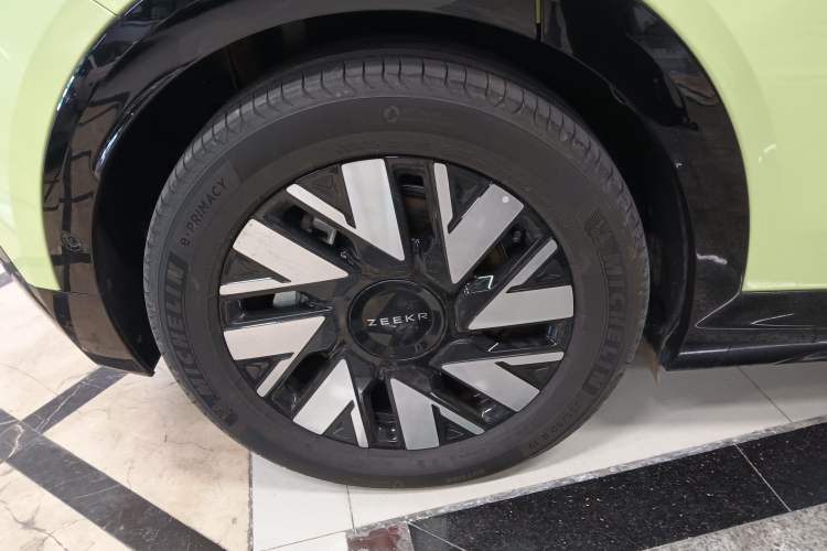 Used Zeekr MIX 2025 Long-Range Intelligent Driving Edition Right Rear Wheel Hub