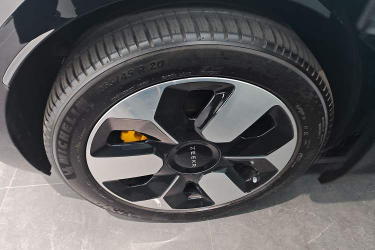 Used Zeekr MIX 2025 Long-Range Intelligent Driving Edition Right Rear Wheel Hub