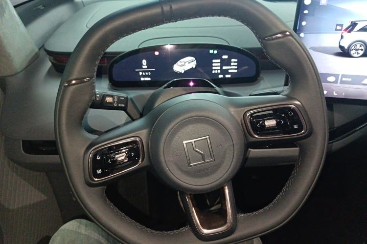 Used Zeekr MIX 2025 Long-Range Intelligent Driving Edition Steering Wheel