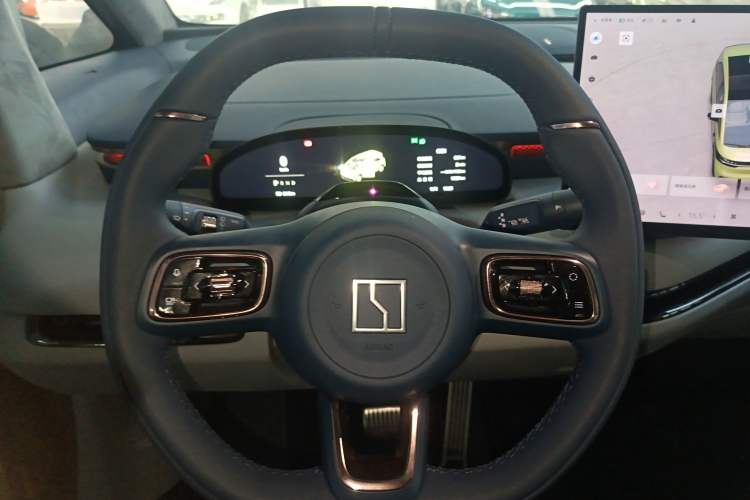 Used Zeekr MIX 2025 Long-Range Intelligent Driving Edition Steering Wheel