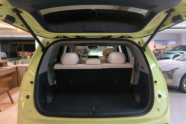 Used Zeekr MIX 2025 Long-Range Intelligent Driving Edition Trunk