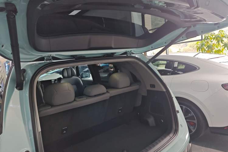Used Zeekr MIX 2025 Long-Range Intelligent Driving Edition Trunk