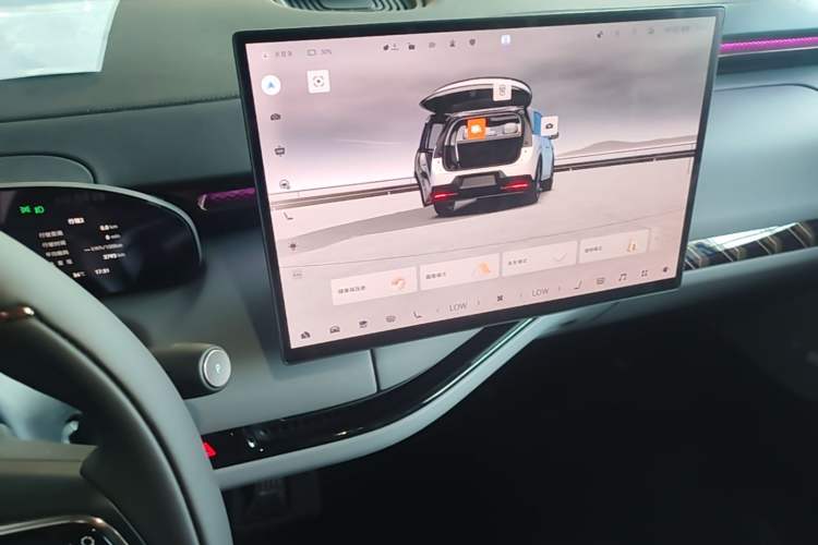 Used Zeekr MIX 2025 Intelligent Driving Version Audio And AC Panel