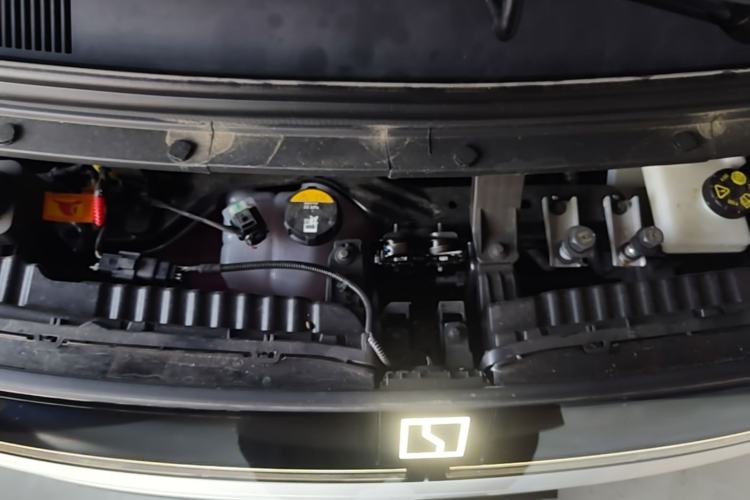 Used Zeekr MIX 2025 Intelligent Driving Version Engine Bay