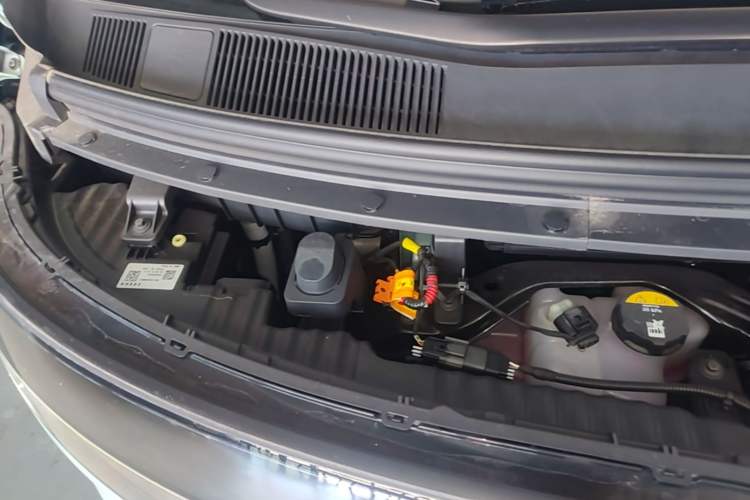 Used Zeekr MIX 2025 Intelligent Driving Version Engine Bay Right
