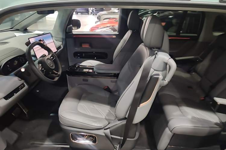Used Zeekr MIX 2025 Intelligent Driving Version Left Front Seat