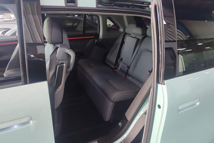 Used Zeekr MIX 2025 Intelligent Driving Version Left Rear Seat