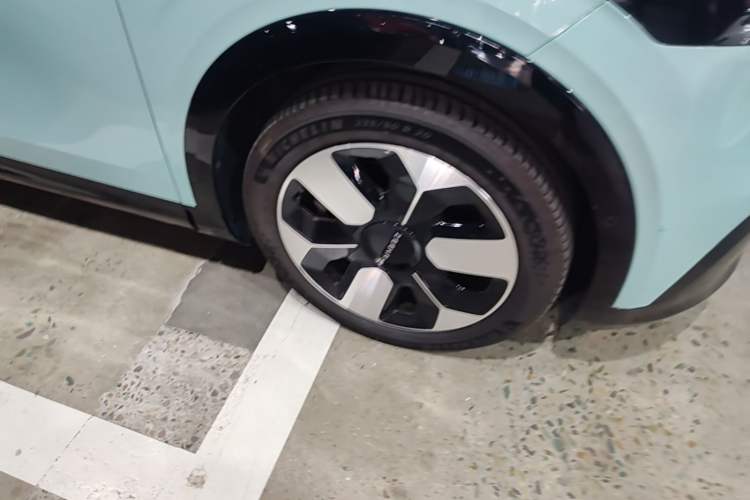 Used Zeekr MIX 2025 Intelligent Driving Version Right Front Wheel Hub