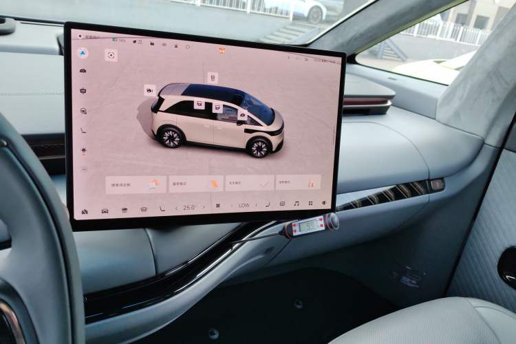 Used Zeekr MIX 2025 Long-Range Intelligent Driving Edition Audio And AC Panel