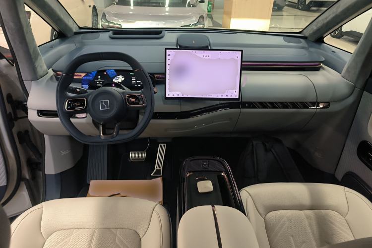 Used Zeekr MIX 2025 Long-Range Intelligent Driving Edition Center Console