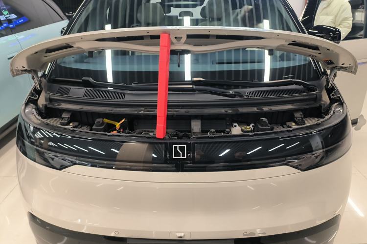 Used Zeekr MIX 2025 Long-Range Intelligent Driving Edition Engine Bay