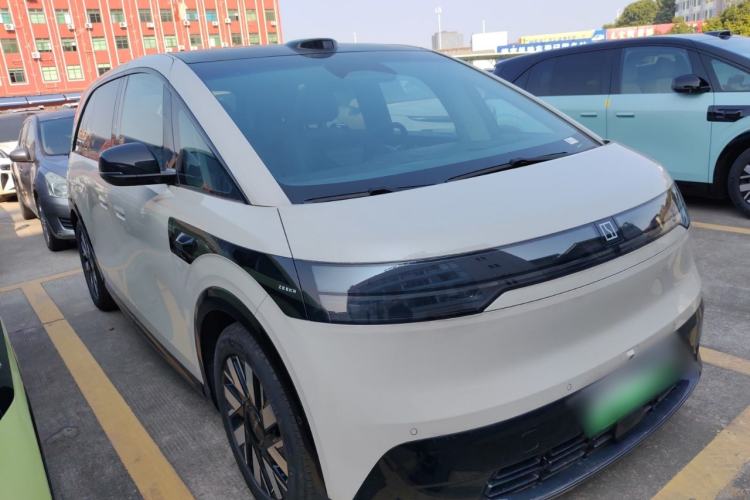 Used Zeekr MIX 2025 Long-Range Intelligent Driving Edition Front Right 45 Deg