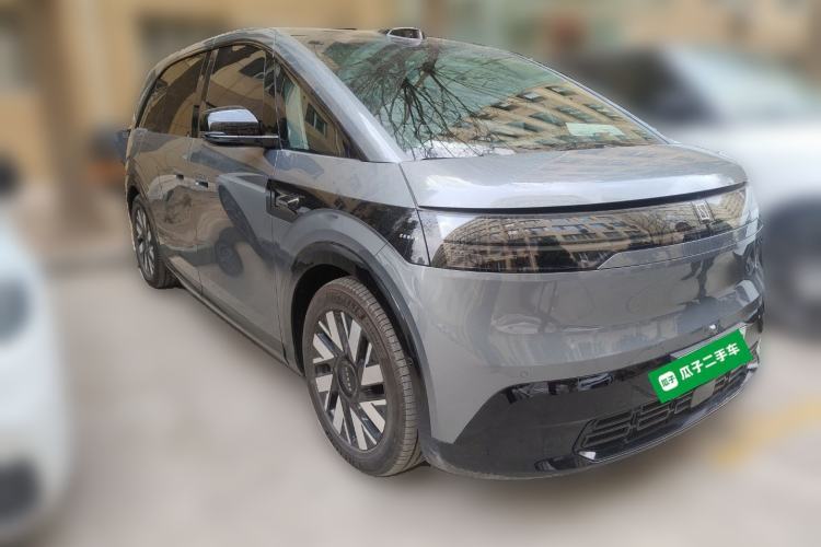 Used Zeekr MIX 2025 Long-Range Intelligent Driving Edition Front Right 45 Deg